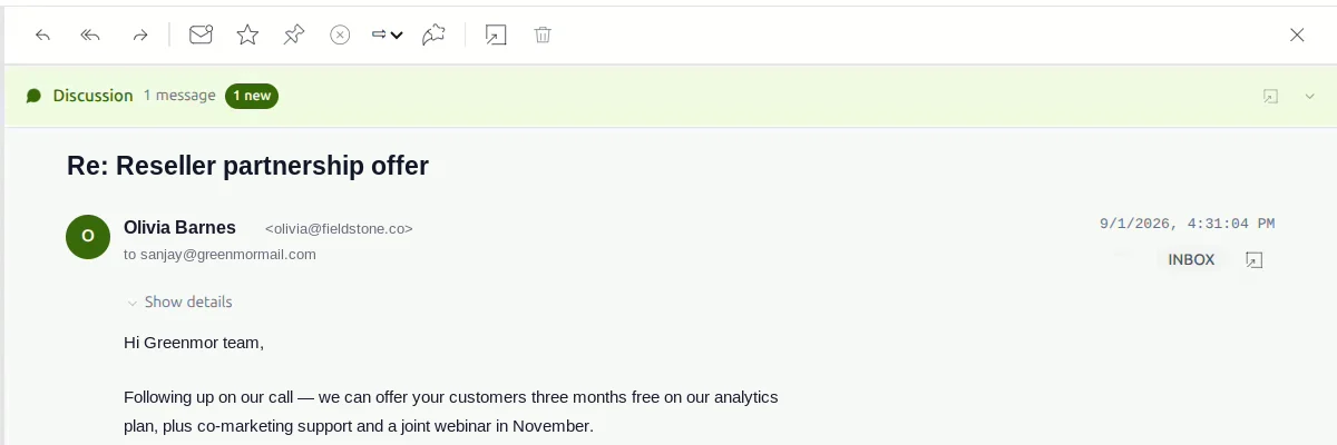 The discussion panel showing one message and a green one-new flag at the top of the open email